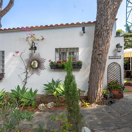 Holiday home Pass The Keys Stylish Tranquil In Calahonda *